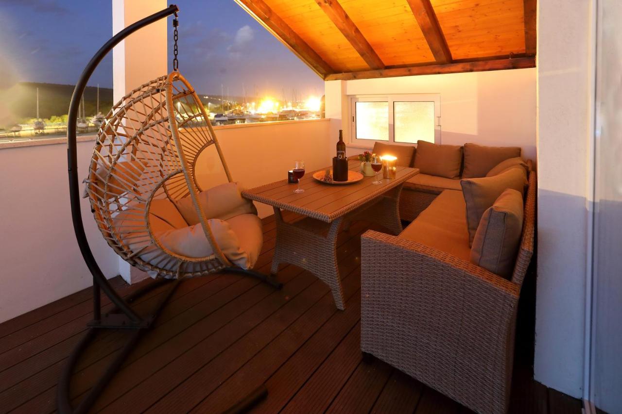 Luxury Apartments Monika Near The Sea With Private Parking بيبينيا المظهر الخارجي الصورة
