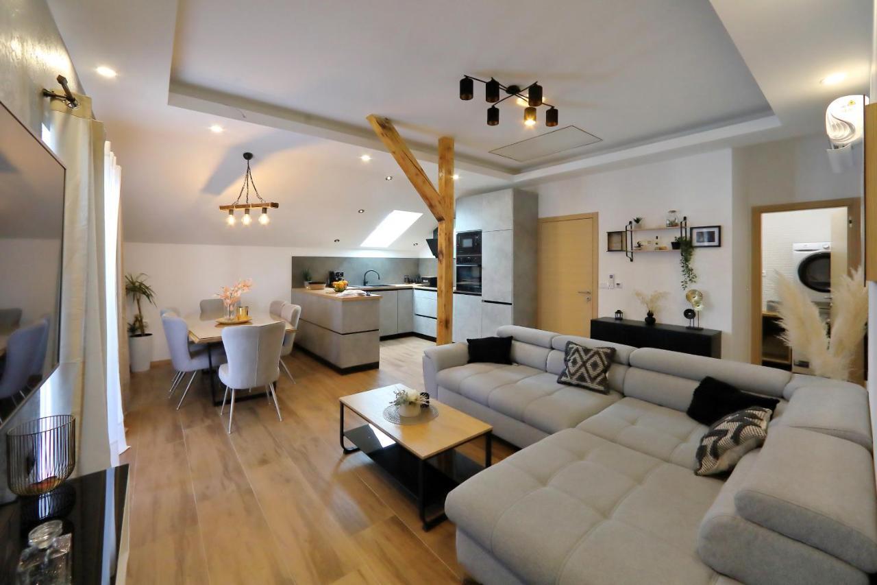 Luxury Apartments Monika Near The Sea With Private Parking بيبينيا المظهر الخارجي الصورة