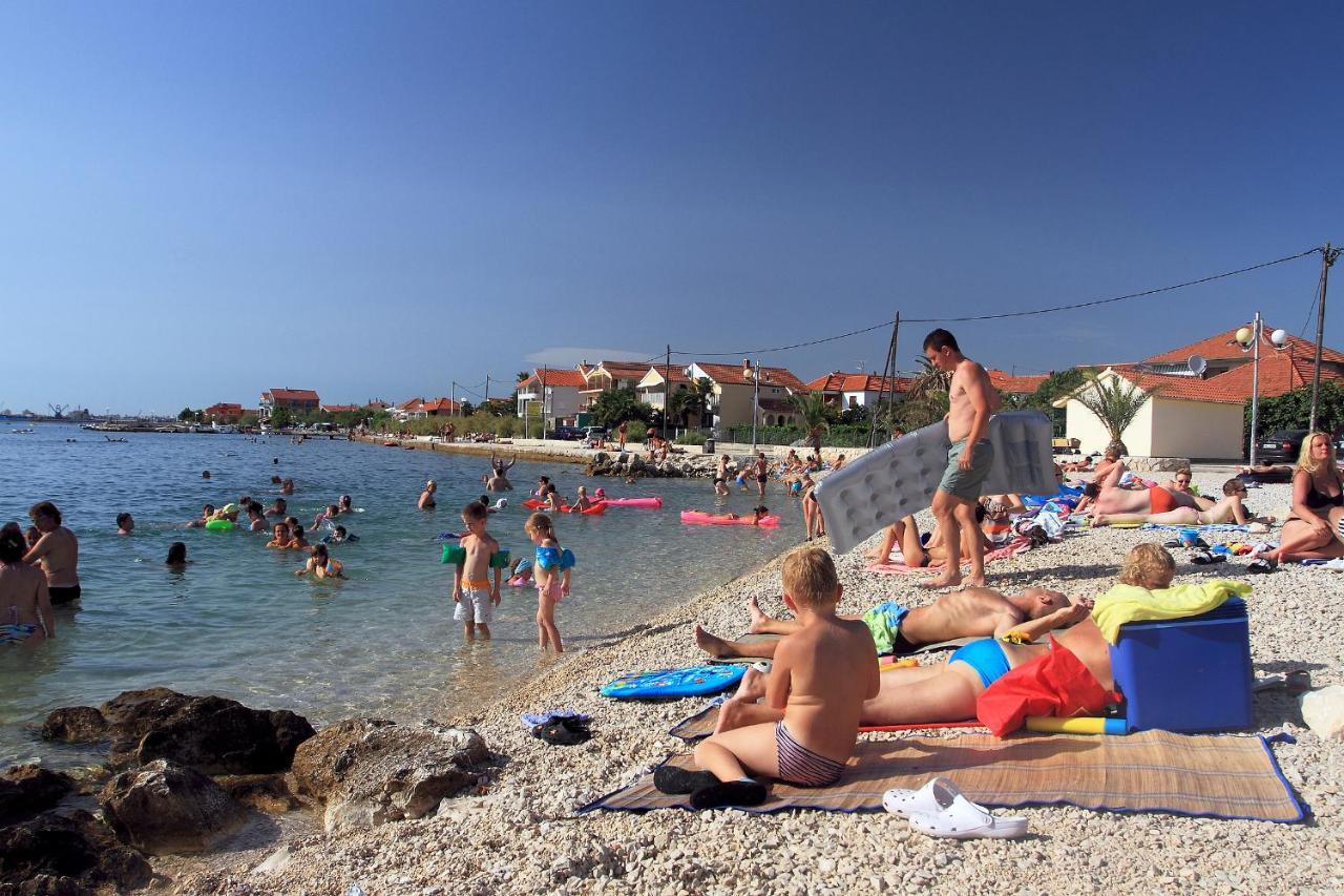 Luxury Apartments Monika Near The Sea With Private Parking بيبينيا المظهر الخارجي الصورة