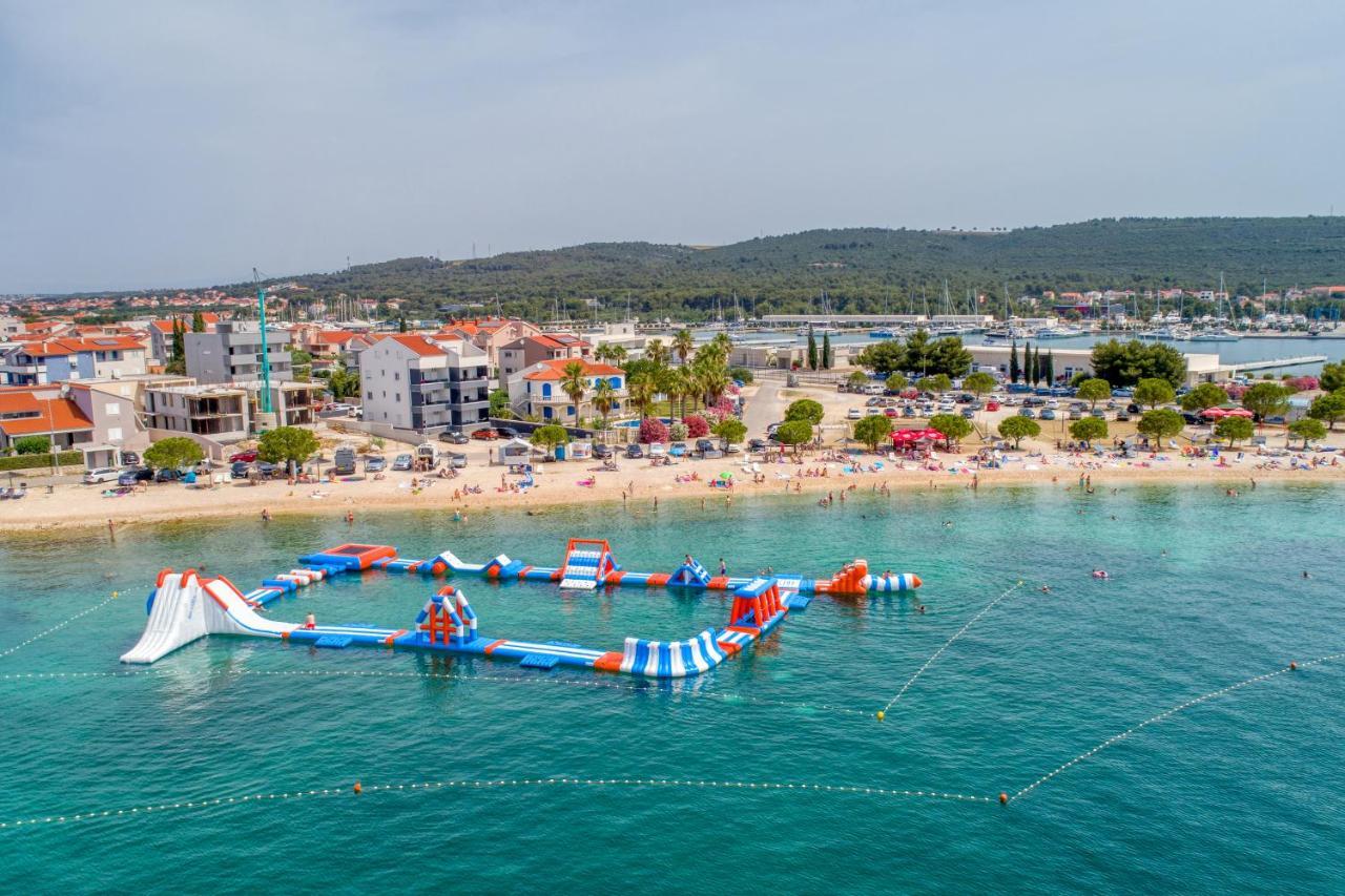 Luxury Apartments Monika Near The Sea With Private Parking بيبينيا المظهر الخارجي الصورة