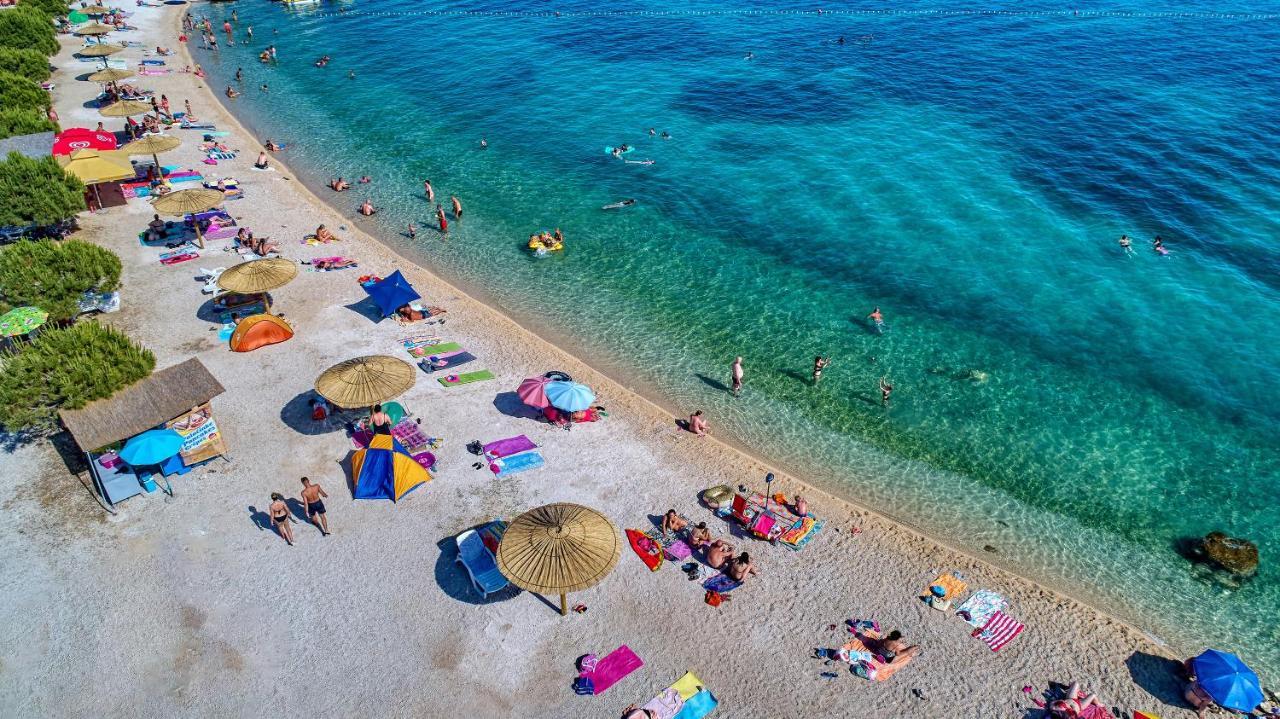 Luxury Apartments Monika Near The Sea With Private Parking بيبينيا المظهر الخارجي الصورة