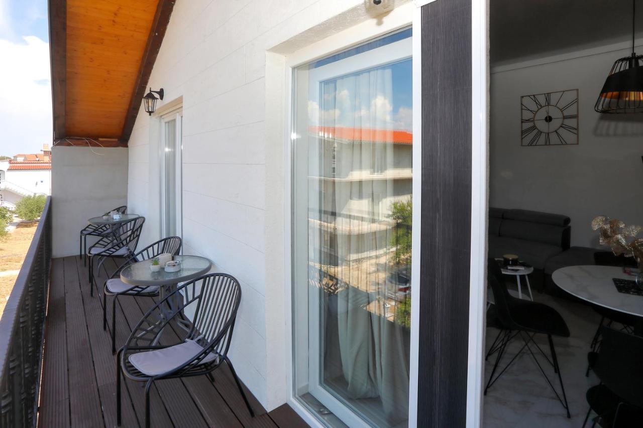 Luxury Apartments Monika Near The Sea With Private Parking بيبينيا المظهر الخارجي الصورة