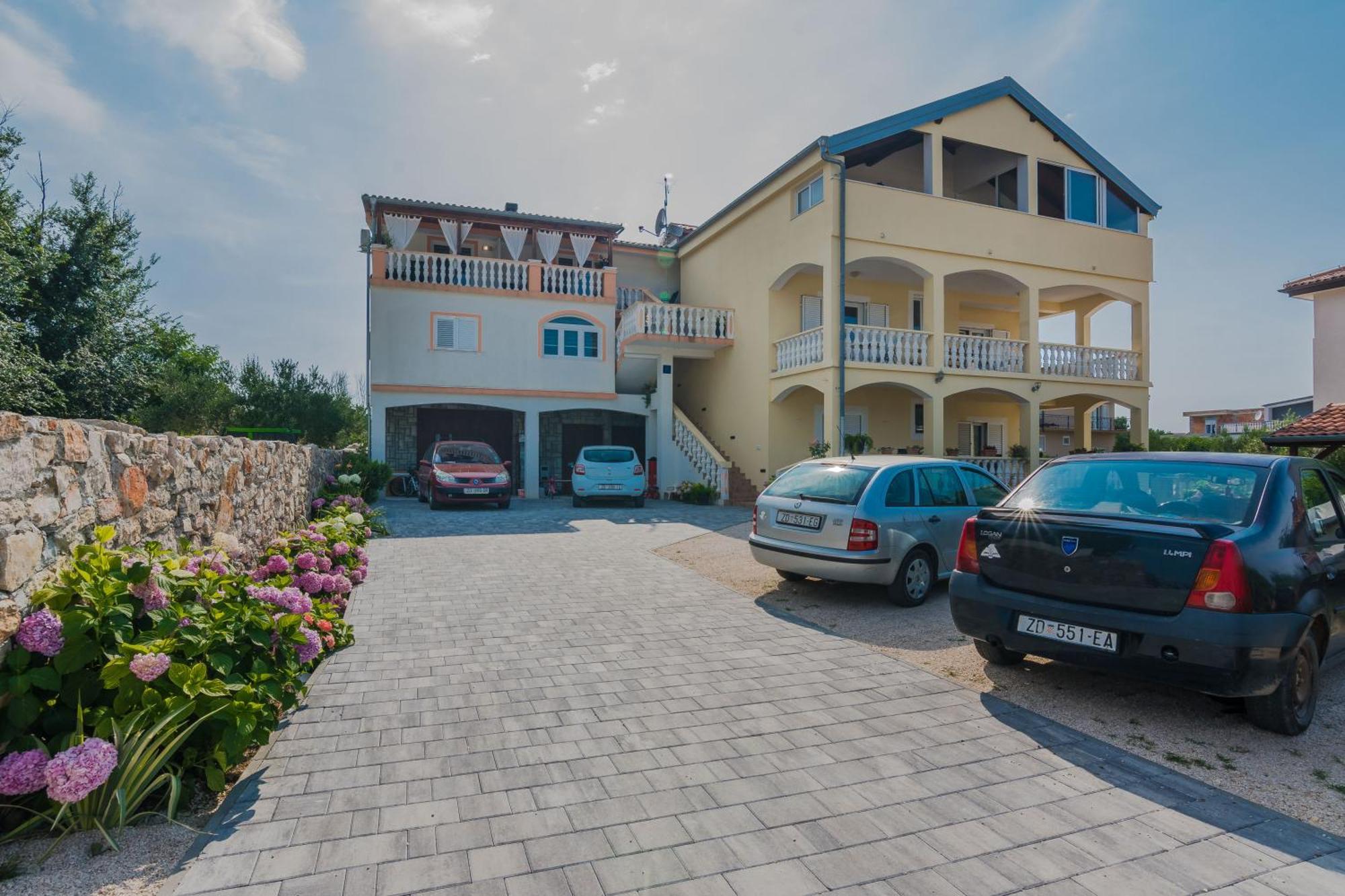 Luxury Apartments Monika Near The Sea With Private Parking بيبينيا المظهر الخارجي الصورة